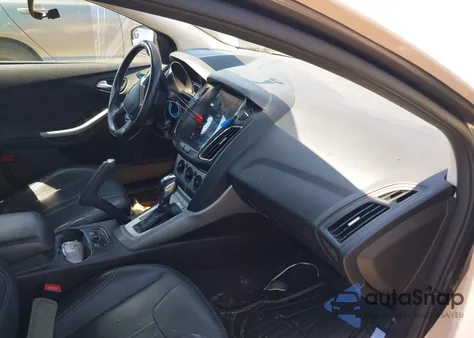 2014 Ford Focus Se from USA, damaged, VIN 1FADP3K28EL261787